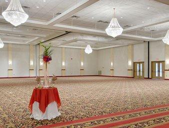 Hotel Ramada Convention Center Eau Claire Zewnętrze zdjęcie